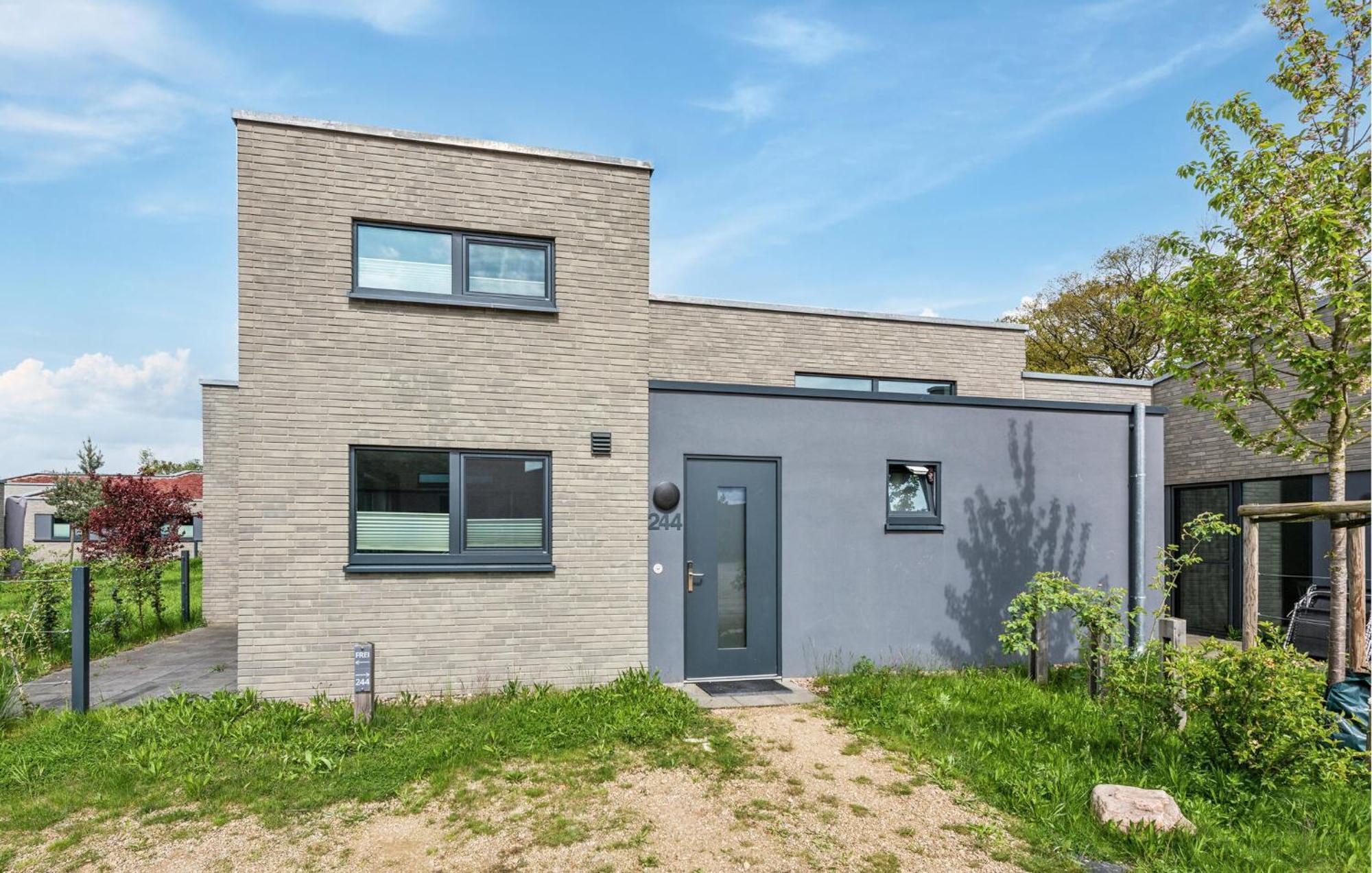 2 Bedroom Awesome Home In Lembruch-Duemmer See エクステリア 写真